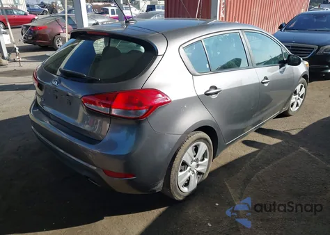 2016 Kia Forte Lx z USA, uszkodzony, nr VIN KNAFK5A88G5631367